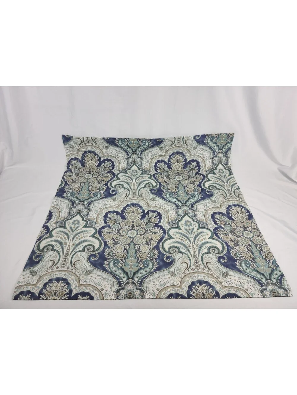 Pottery Barn Jordana Paisley King Duvet Cover & 2 Euro Shams